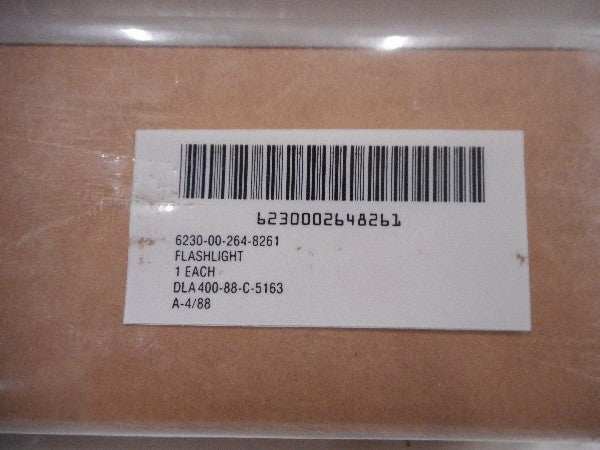 Zaklamp Fulton MX 991/U nieuw in doos, NSN 6230-00-264-8261. Zaklamp Fulton MX 991/U nieuw in doos, NSN 6230-00-264-8261.
