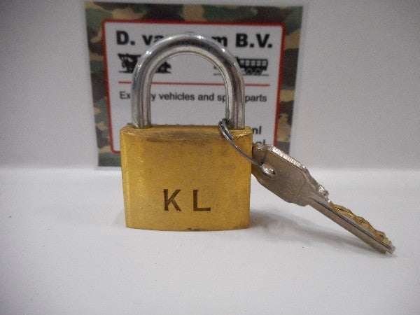 Hangslot KL padlock with attached key. Hangslot KL padlock with attached key.