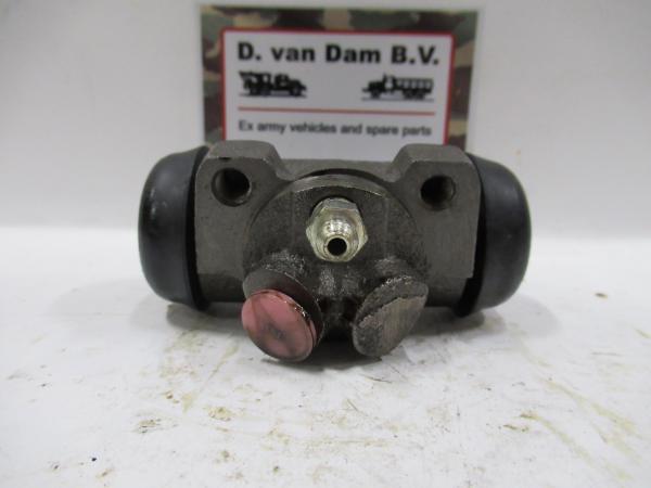 Wielremcilinder_links__Kaiser_jeep_M715 Wielremcilinder_links__Kaiser_jeep_M715