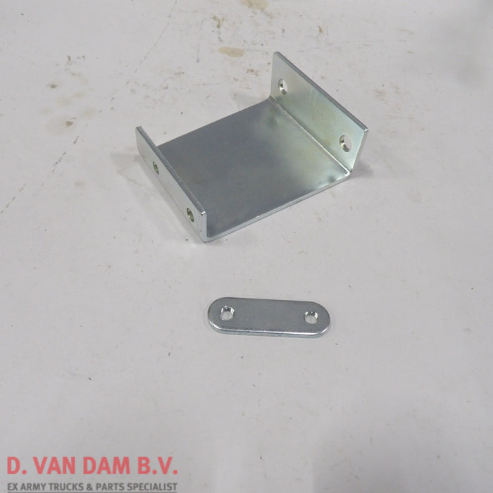 Beugel claxon tegen vuurwand