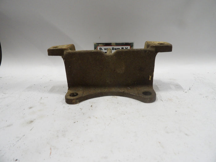 Radiateur steun aan chassis