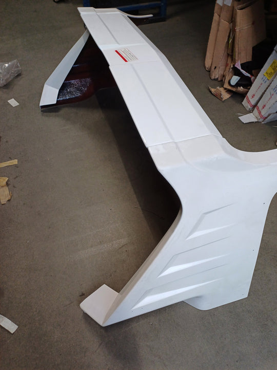 Lund  Racerback Chevrolet/GMC cab fairings