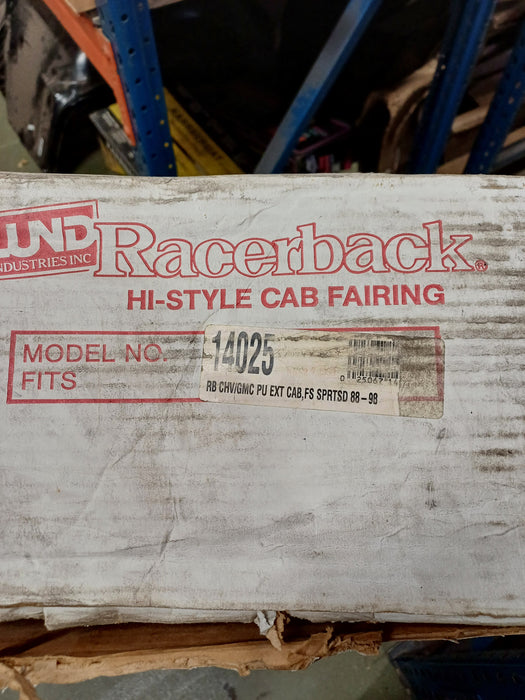 Lund  Racerback Chevrolet/GMC cab fairings