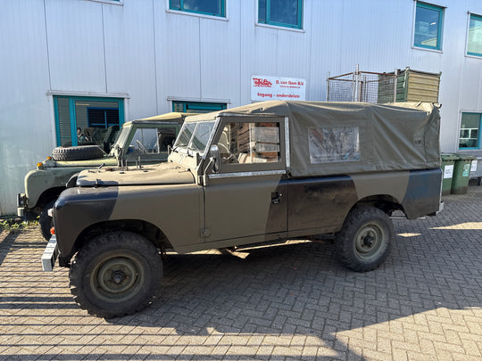 Land Rover 109 - 1983 Benzine Softtop LH