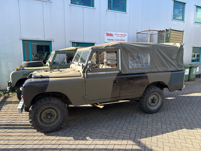 Land Rover 109 - 1983 Benzine Softtop LH