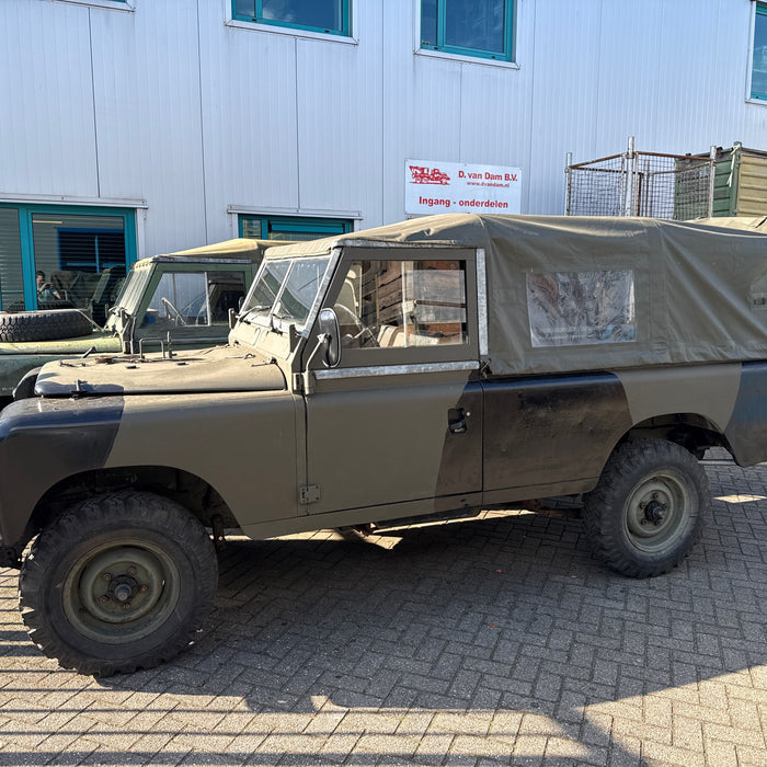 Land Rover 109 - 1983 Benzine Softtop LH