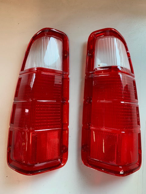 Achterlicht glas Dodge w200 (Prijs per stuk)