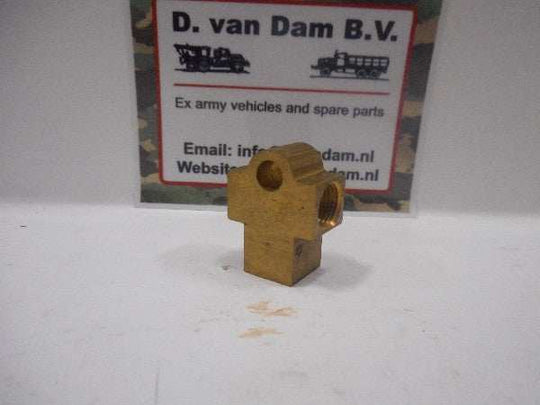 T-stuk remleidingen achteras (laat)