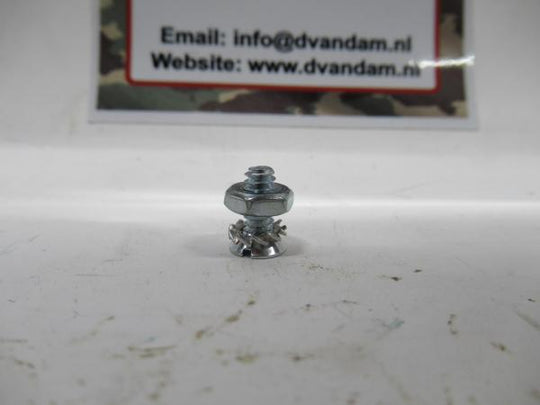 Footman loop bevestiging