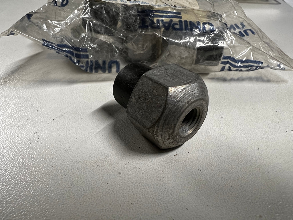 Turret Nut (moer) met plastic kap 338240 – D. van Dam B.V.
